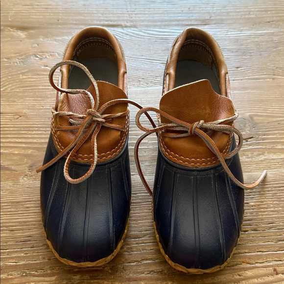 L.L. Bean Duck Shoes Sz Mens 6 / Womens 8 - Picture 1 of 5